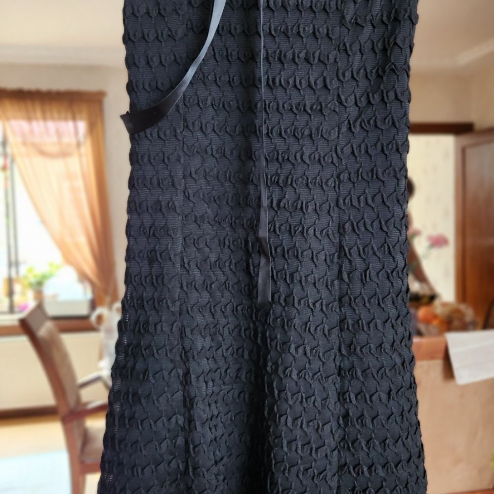 Amazing Dresses - Picture 7 of 11